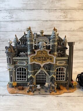 Lemax Spooky Town Dr. Stretch N Pull's Torture Factory Working 2005 #45001
